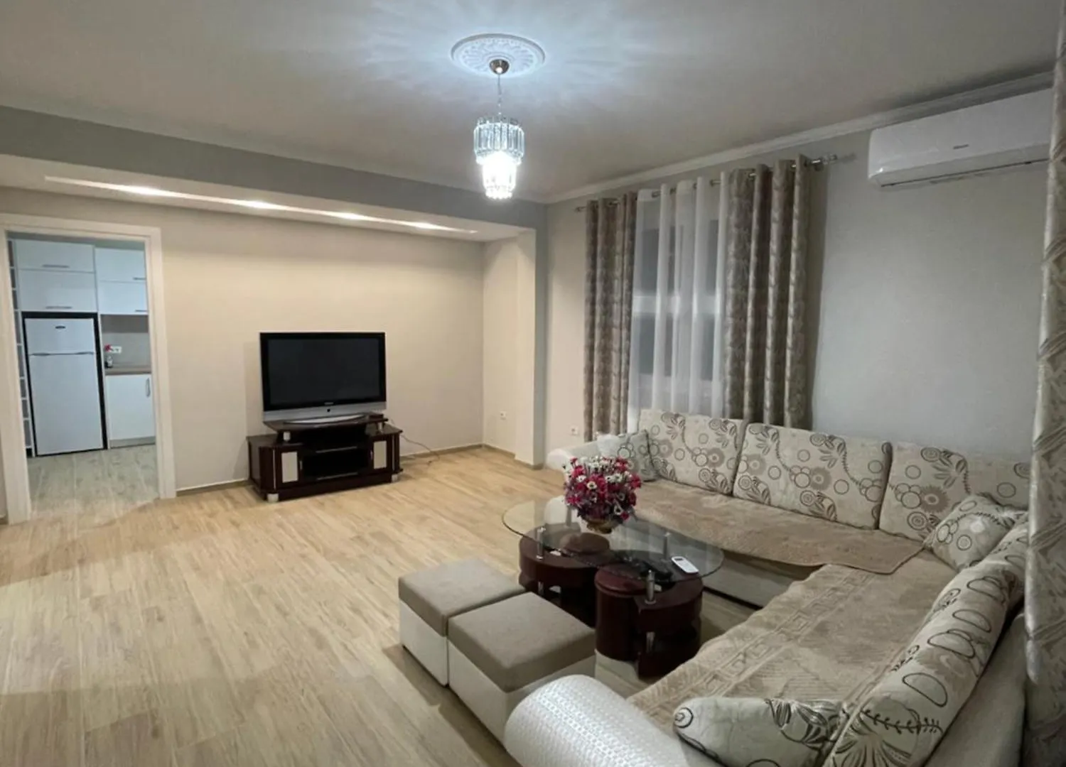 Highway Rentroom Durres